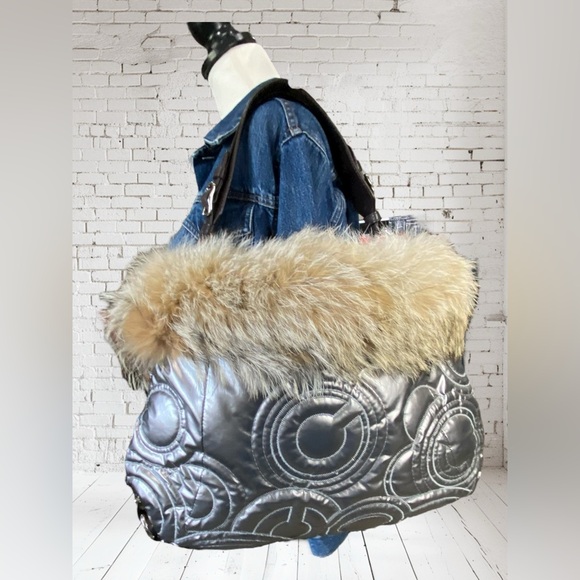 Coach XL Hampton Ski Coyote Fur Quilted Hobo Bag - Picture 3 of 16
